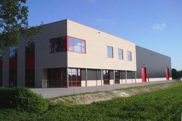 Bedrijfspand Ribelco