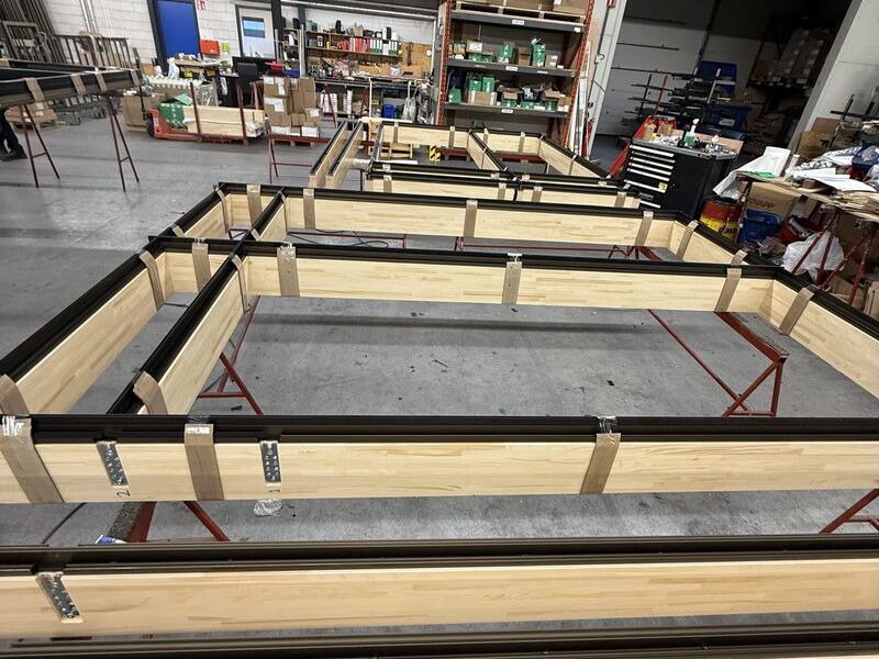 Ook het volgende aluminium-hout project is in productie