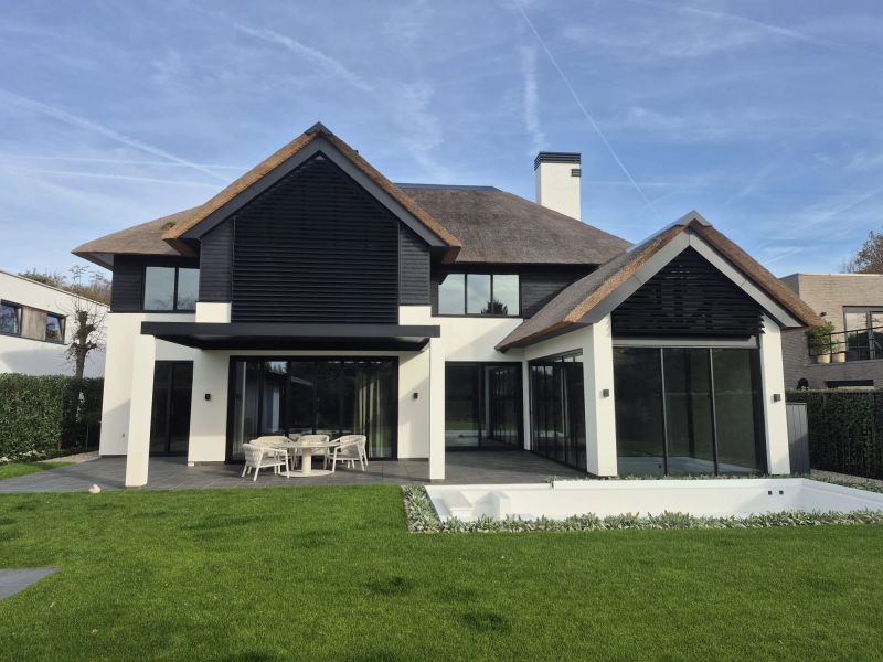 Enige tijd geleden hebben wij dit mooie pand in Rotterdam opgeleverd