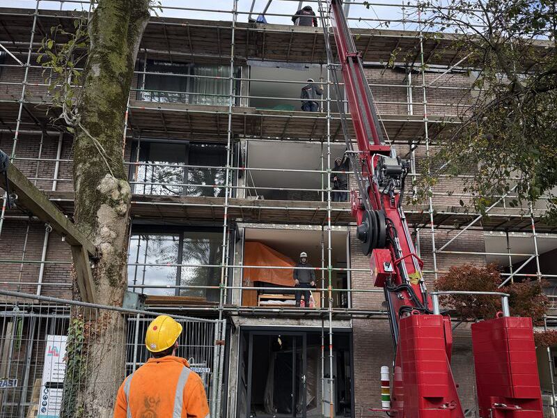 In Vianen was het weer tijd om het volgende stramien te voorzien van nieuwe schuifpuien.